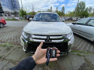 Klucze keyless Mitsubishi Outlander wersa Kanada