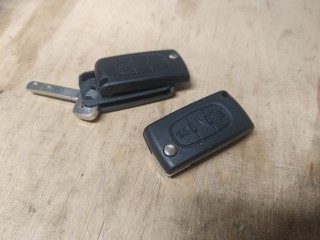 Wymiana obudów kluczyków samochodowych